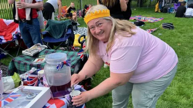 Sue Watson offered William a drink of their homemade 'Purple Reign' cocktail