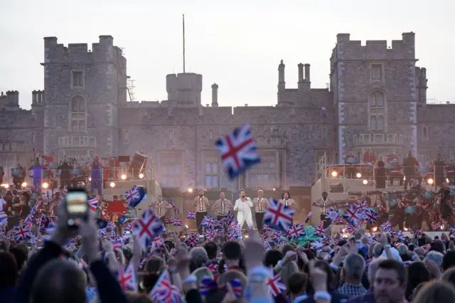 Thousands listening to Olly Murs and waving union flags in Coronation Concert