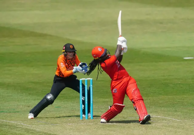 Deandre Dottin batting for Thunder