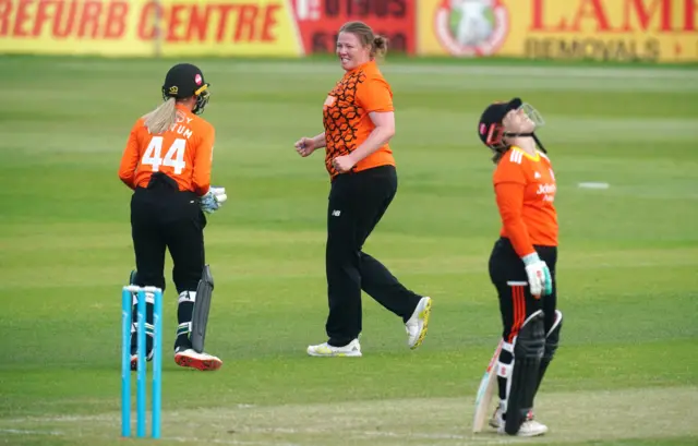 Anya Shrubsole celebrates the wicket of Tammy Beaumont