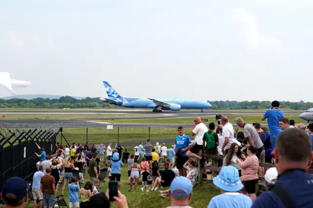 Fans and plane