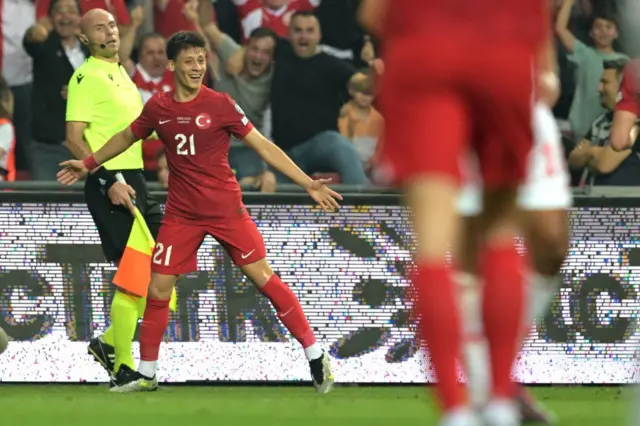 Arda Guler (L) celebrates