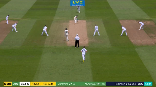England had three catching fielders on the on and off side for Ollie Robinson bowling r=to Usman Khawaja,