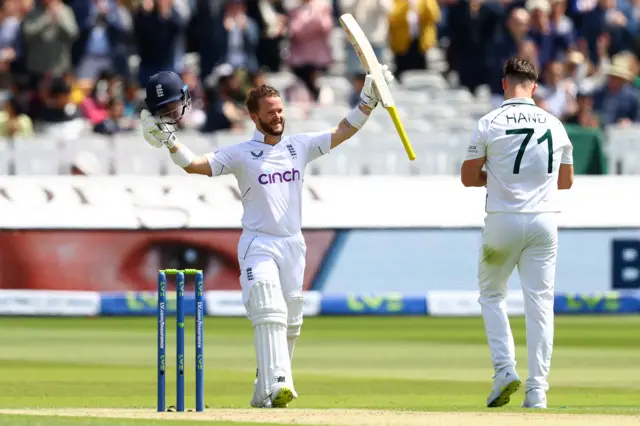 Ben Duckett celebrates his century