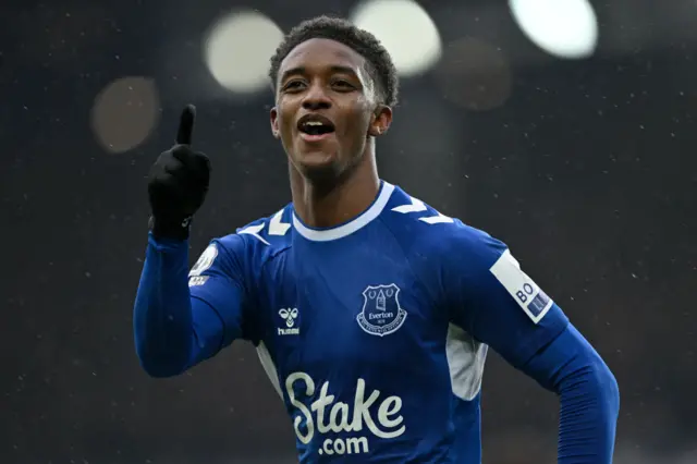 Everton winger Demarai Gray