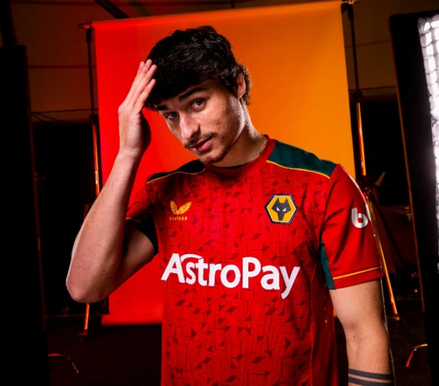 Wolves' new away kit