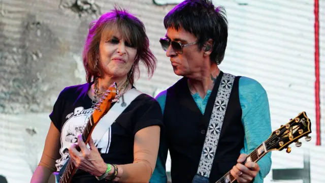 Chrissie Hynde from the Pretenders with Johnny Marr