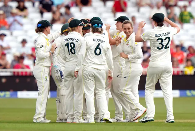 Ash Gardner celebrates dismissing Nat Sciver-Brunt