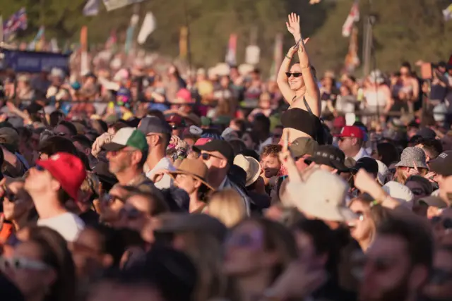 Glastonbury crowds