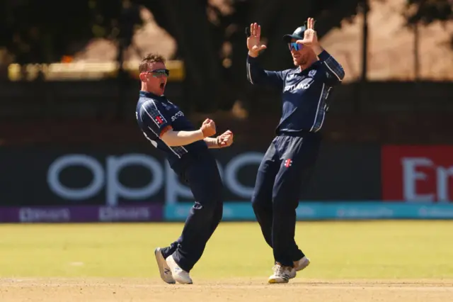 Chris Greaves celebrates with Richie Berrington