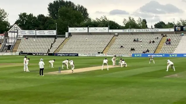 Derbyshire even resorted to an England-style Umbrella field in an attempt to dislodge Ed Pollock