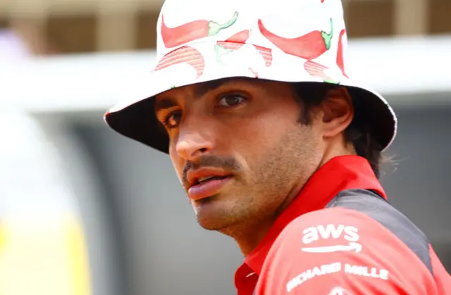 Carlos Sainz Chili pepper bucket hat