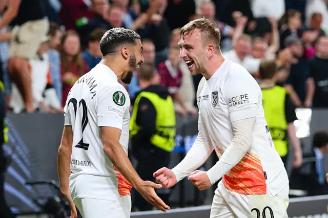 Bowen celebrates his winner