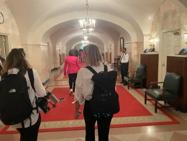 white house corridor