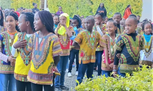 Children from the Afrocentric school