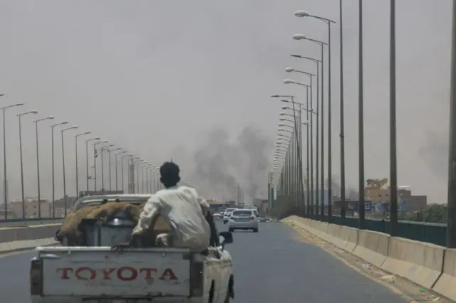 Smoke rises in Omdurman, near Halfaya Bridge, during clashes between the Paramilitary Rapid Support Forces and the army as seen from Khartoum North, Sudan, 15 April.