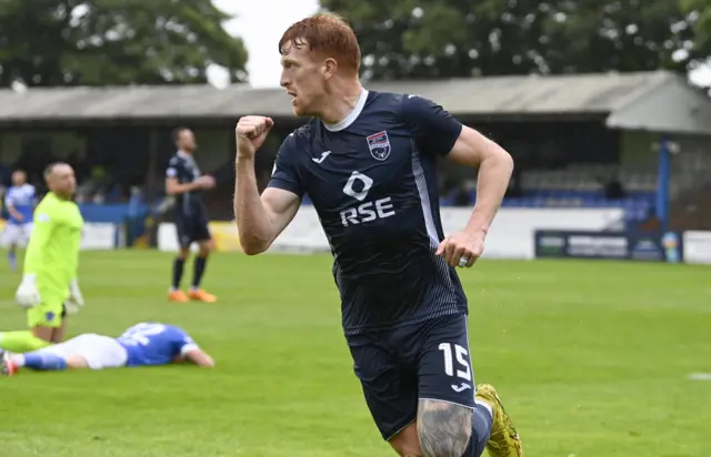 Ross County's Simon Murray celebrates scoring to make it 2-0