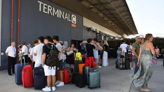 Passengers stranded due to the fire that broke out last night 16 July in the arrivals area at Catania airport