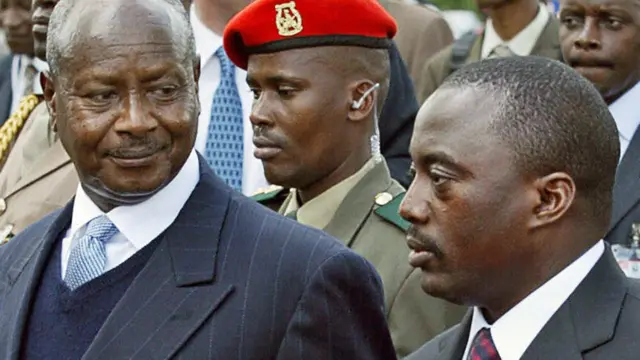 Yoweri Museveni (L) and Joseph Kabila (R) - archive shot