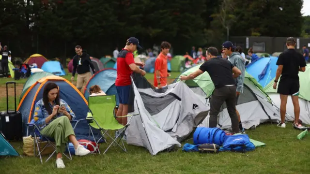 People camping for Wimbledon tickets