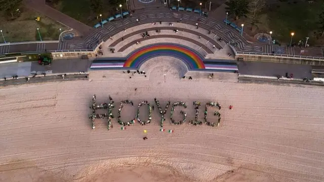 Supporters welcomed the Republic of Ireland team into Sydney with a human-made motif of the Irish hashtag of 'Come on you Girls in Green'