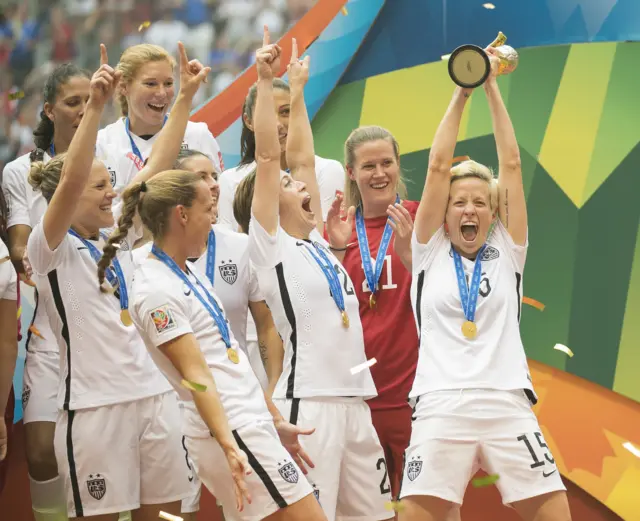 Usa lift the 2015 Women's World Cup