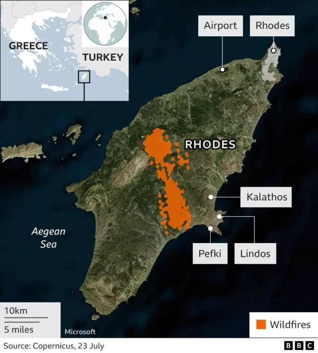 Map of wildfires in Rhodes, showing them in the centre of the island to the west of Kalathos, Pefki and Lindos