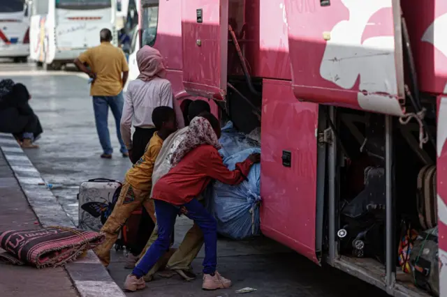 Sudan refugees at the port crossing between Sudan and Egypt