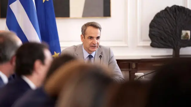 Mitsotakis speaks at a cabinet meeting