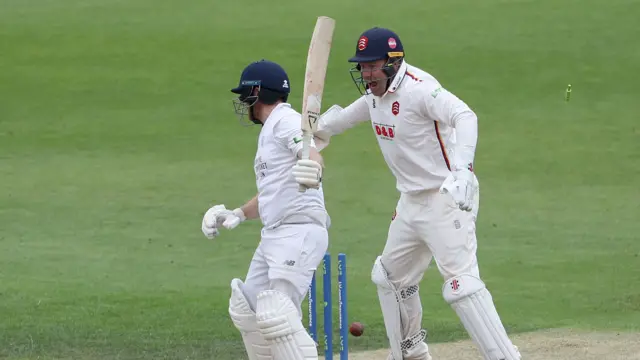 Liam Dawson was a Simon Harmer victim in the Hampshire-Essex game