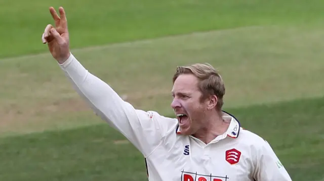 Essex spin bowler Simon Harmer