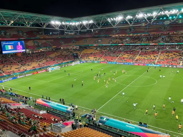 Atmosphere building at Brisbane Stadium