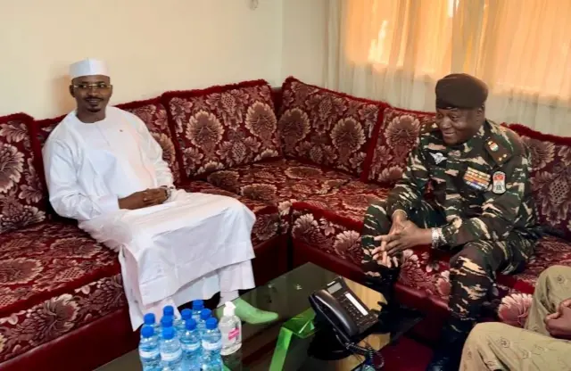 Chad’s transitional president Mahamat Idriss Deby (R) held talks with the Niger junta leader