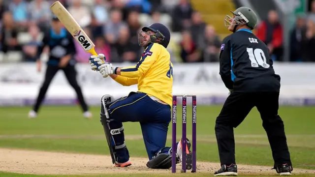 James Vince and Ben Cox are among only a handful of survivors from the only  time Hampshire and Worcesterhire met in the T20 - in the quarter-final at New Road in August 2015