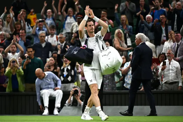 Andy Murray applauds the crowd