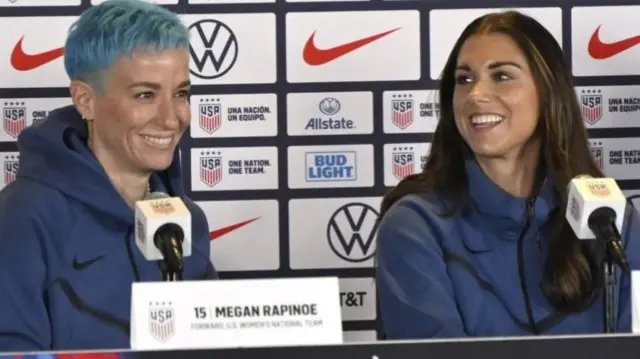 Megan Rapinoe (left) and Alex Morgan (right)