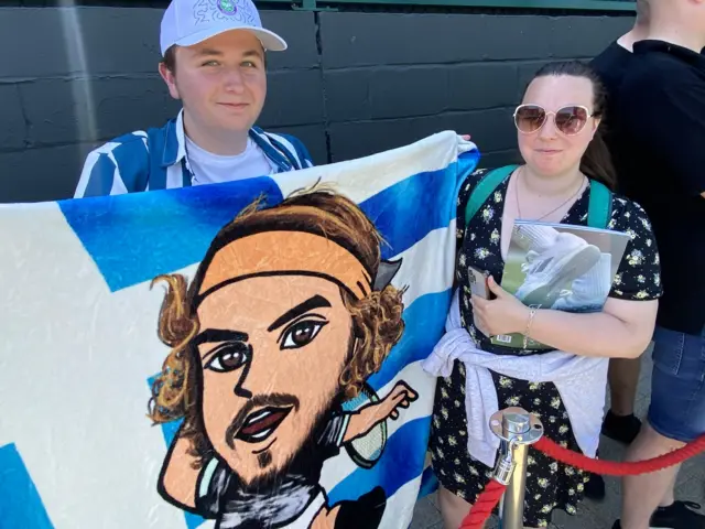 Tsitsipas fans