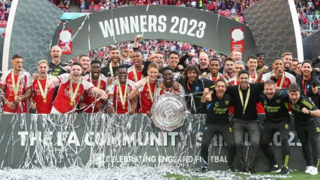 Arsenal celebrate winning the Community Shield