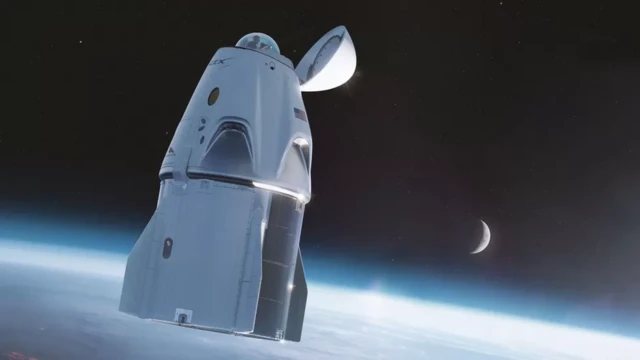SpaceX dragon flight -