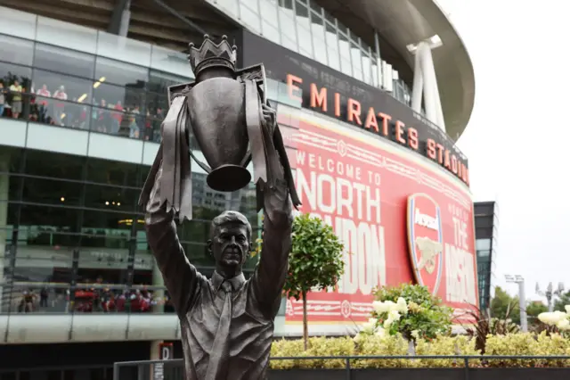 Arsene Wenger statue