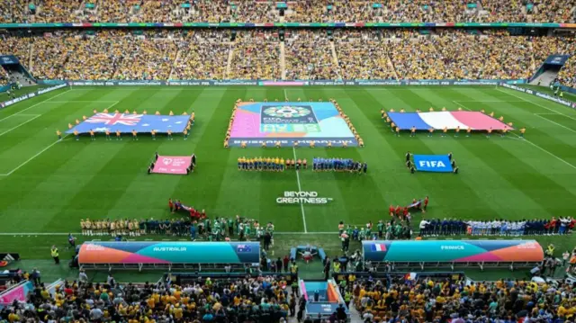 Australia v France (08.00 BST)