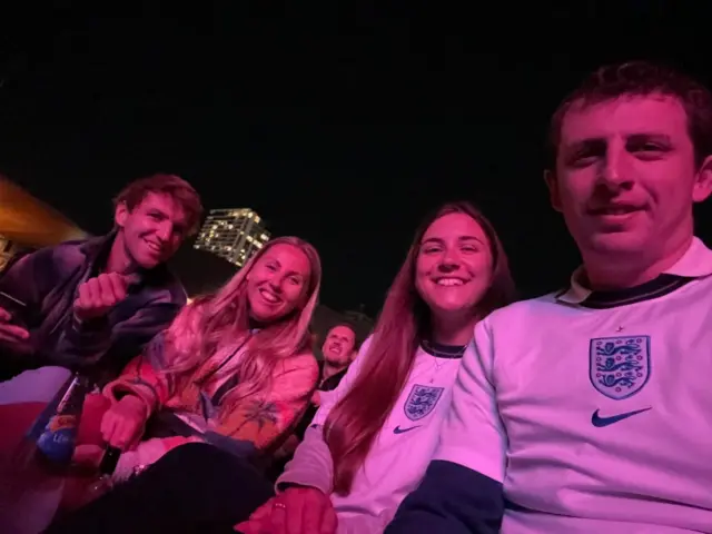 England fans in Sydney fan zone