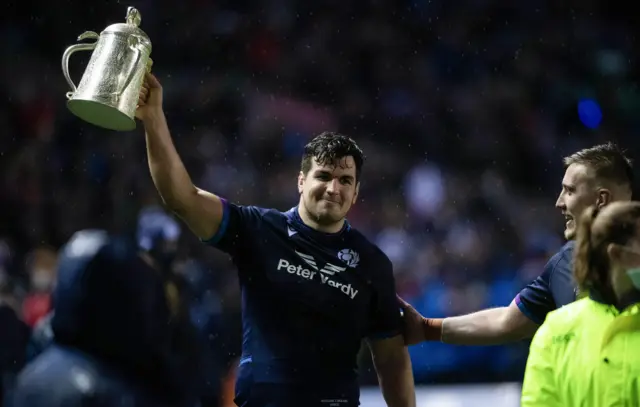 Stuart McInally lifts the Calcutta Cup