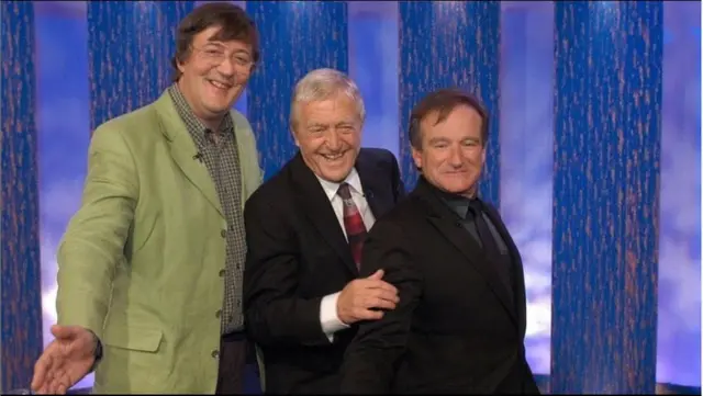 Stephen Fry (left) with Michael Parkinson (centre) and Robin Williams (right)