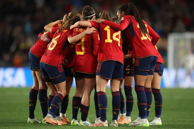 Spain huddle