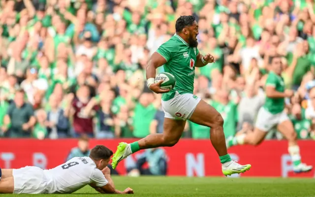 Bundee Aki scores a try for Ireland against England