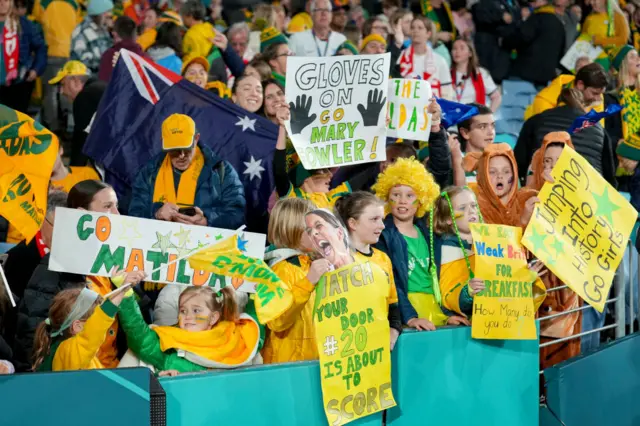 Australia fans