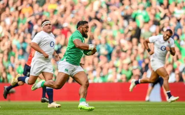 Bundee Aki scores a try for Ireland against England