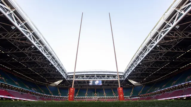 Principality Stadium roof open