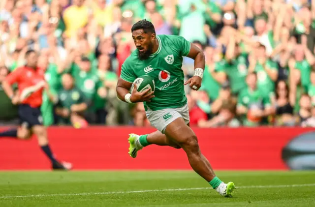 Bundee Aki scores a try for Ireland against England